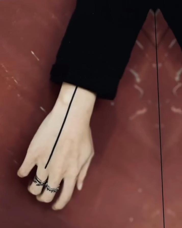 Black Line Long Temporary Tattoo 30 days